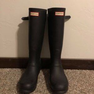 Matte black Hunter boots
